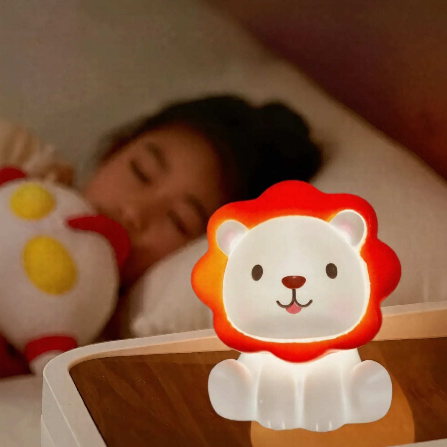Leo Lamp