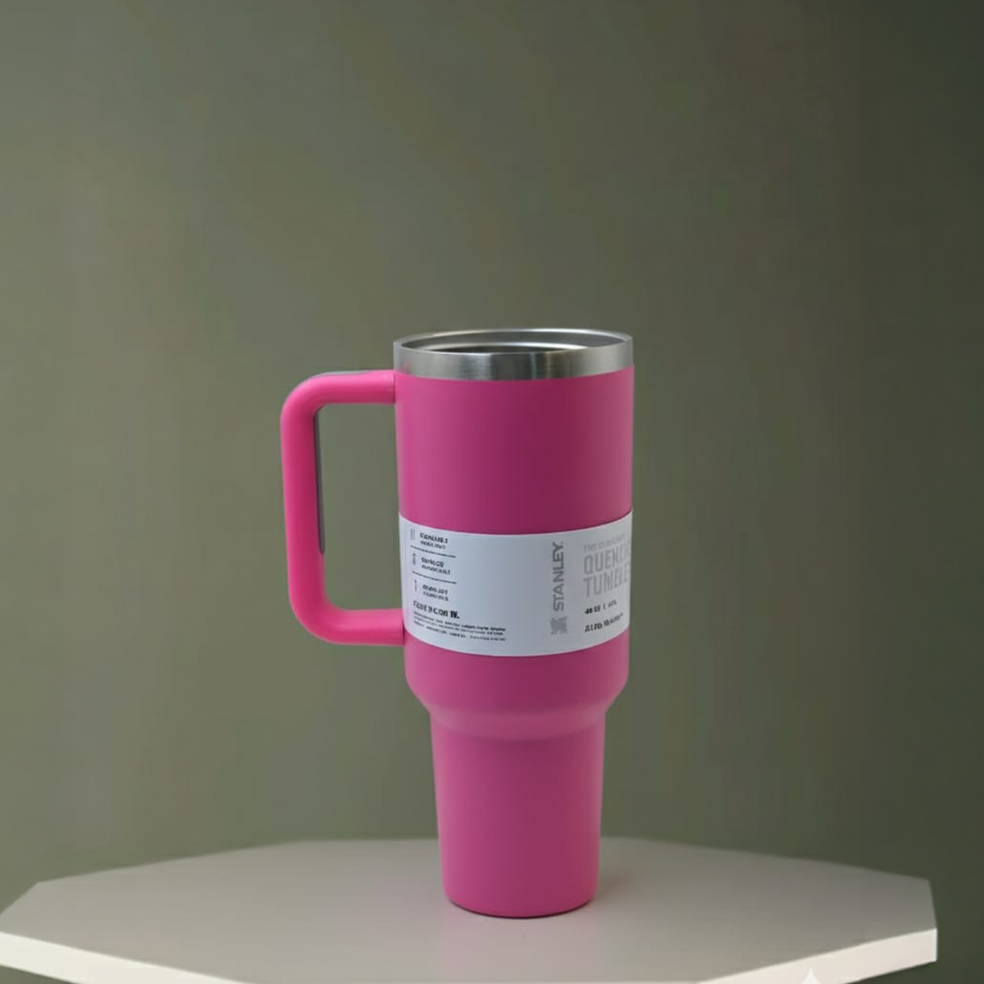 LuxeSip Tumbler – Minimal Insulated Cup for Everyday Elegance