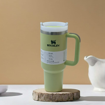 LuxeSip Tumbler – Minimal Insulated Cup for Everyday Elegance